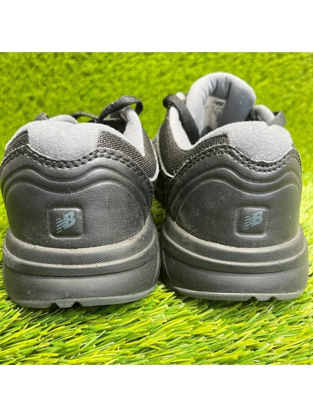 New Balance 813 Womens Size 6.5D Black Athletic Walking Leather Shoes Sneakers